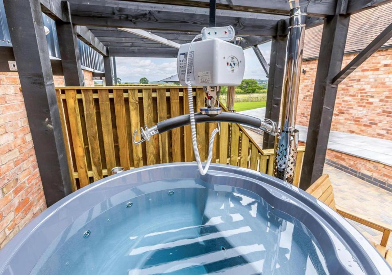 Fawn Cottage Disabled Adapted 3 Bedroom Hot Tub Coughton Dış mekan fotoğraf